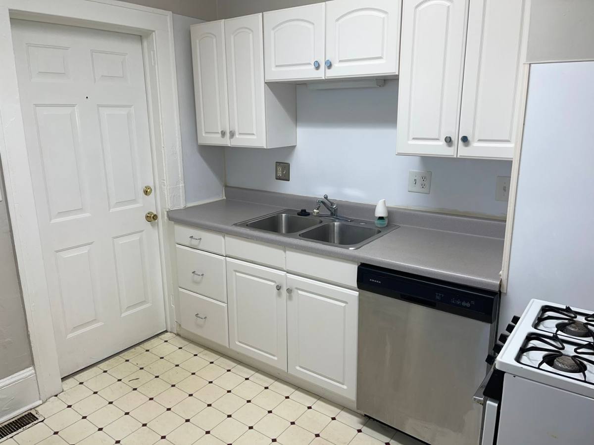 Apartment for rent at 822 E Tremont Ave #1, Charlotte, NC 28203