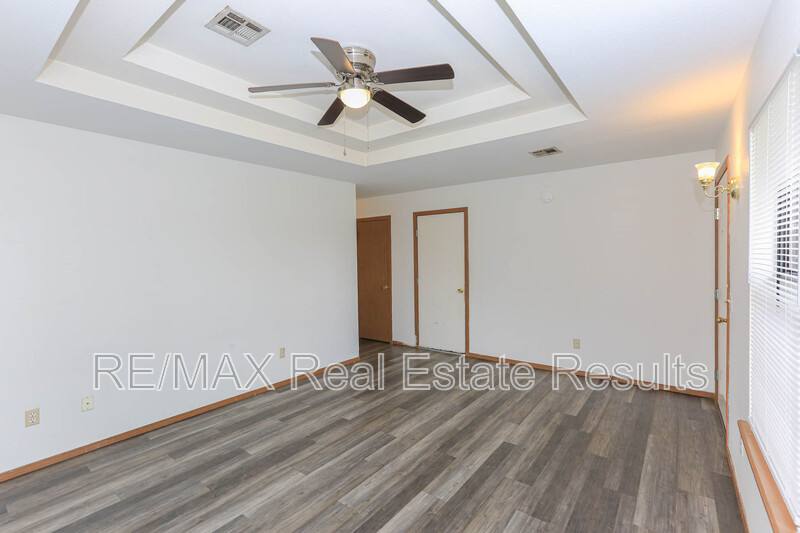 Apartment for rent at 2219 W Roselawn St, Rogers, AR 72756