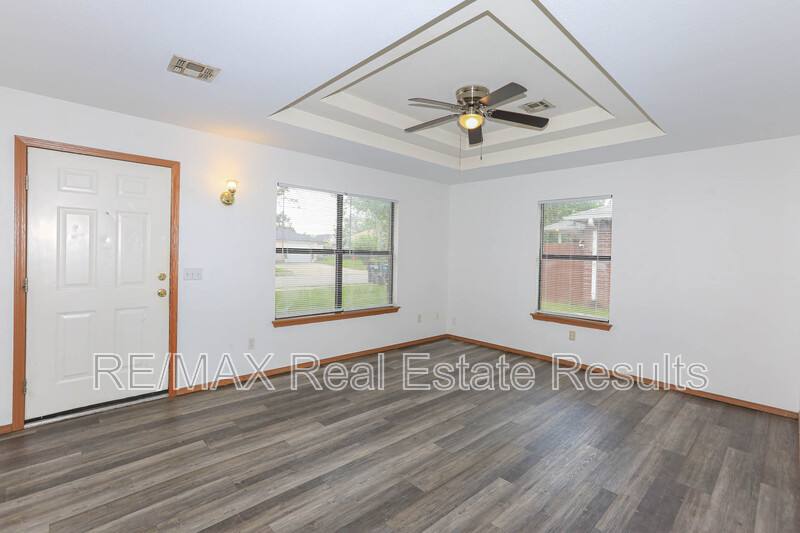 Apartment for rent at 2219 W Roselawn St, Rogers, AR 72756
