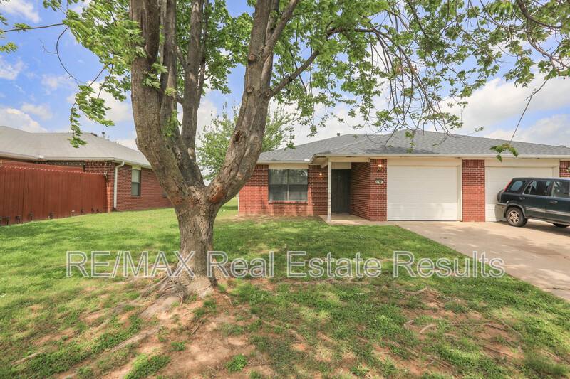 Apartment for rent at 2219 W Roselawn St, Rogers, AR 72756