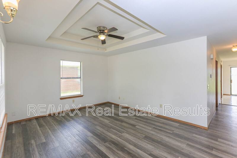 Apartment for rent at 2219 W Roselawn St, Rogers, AR 72756