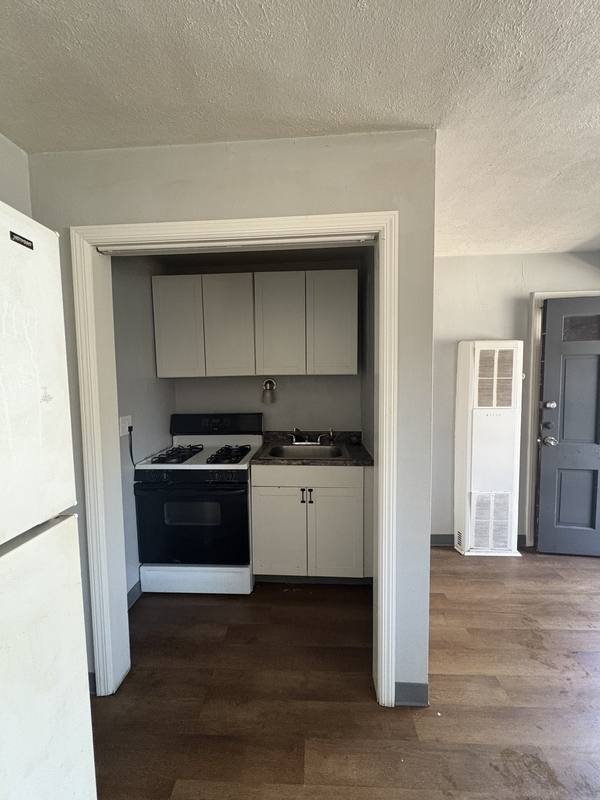 Apartment for rent at 274 E Nottingham Rd #7, Dayton, OH 45405