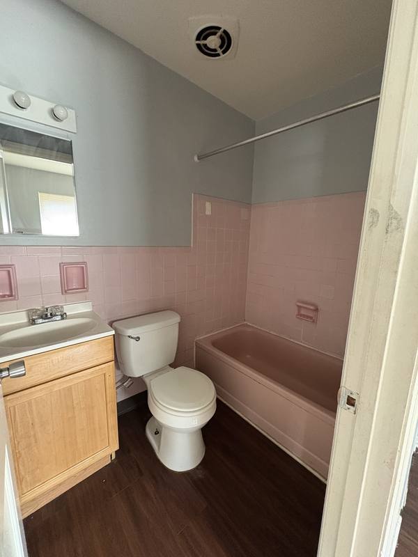 Apartment for rent at 274 E Nottingham Rd #6, Dayton, OH 45405