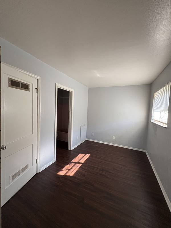 Apartment for rent at 274 E Nottingham Rd #6, Dayton, OH 45405