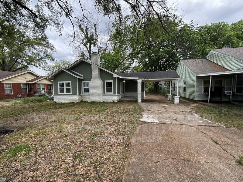 Townhouse for rent at 882 Maple Dr, Memphis, TN 38108