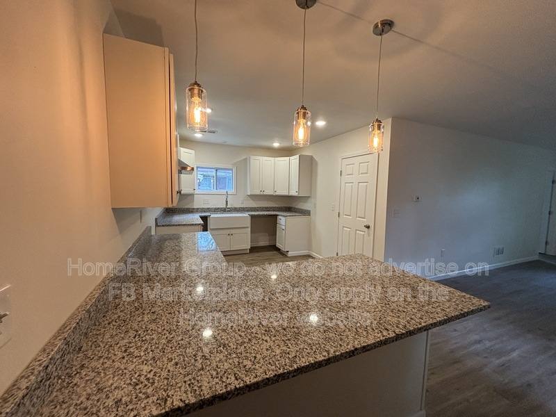 Townhouse for rent at 882 Maple Dr, Memphis, TN 38108