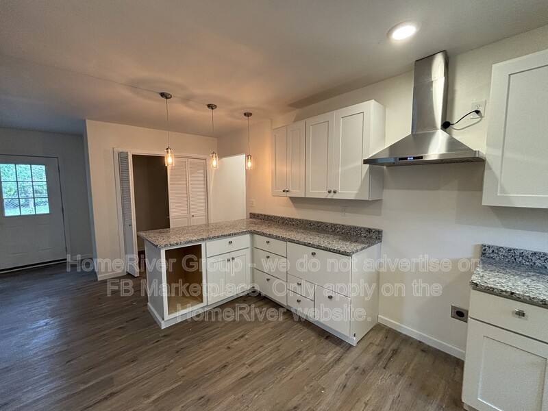 Townhouse for rent at 882 Maple Dr, Memphis, TN 38108