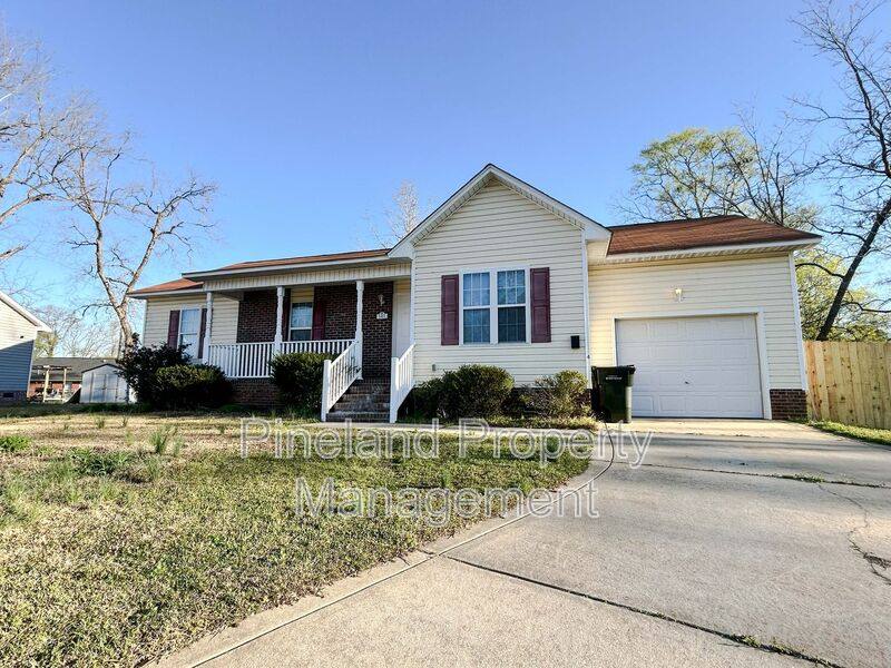 House for rent at 341 Kingdom Estate Dr, Fayetteville, NC 28301