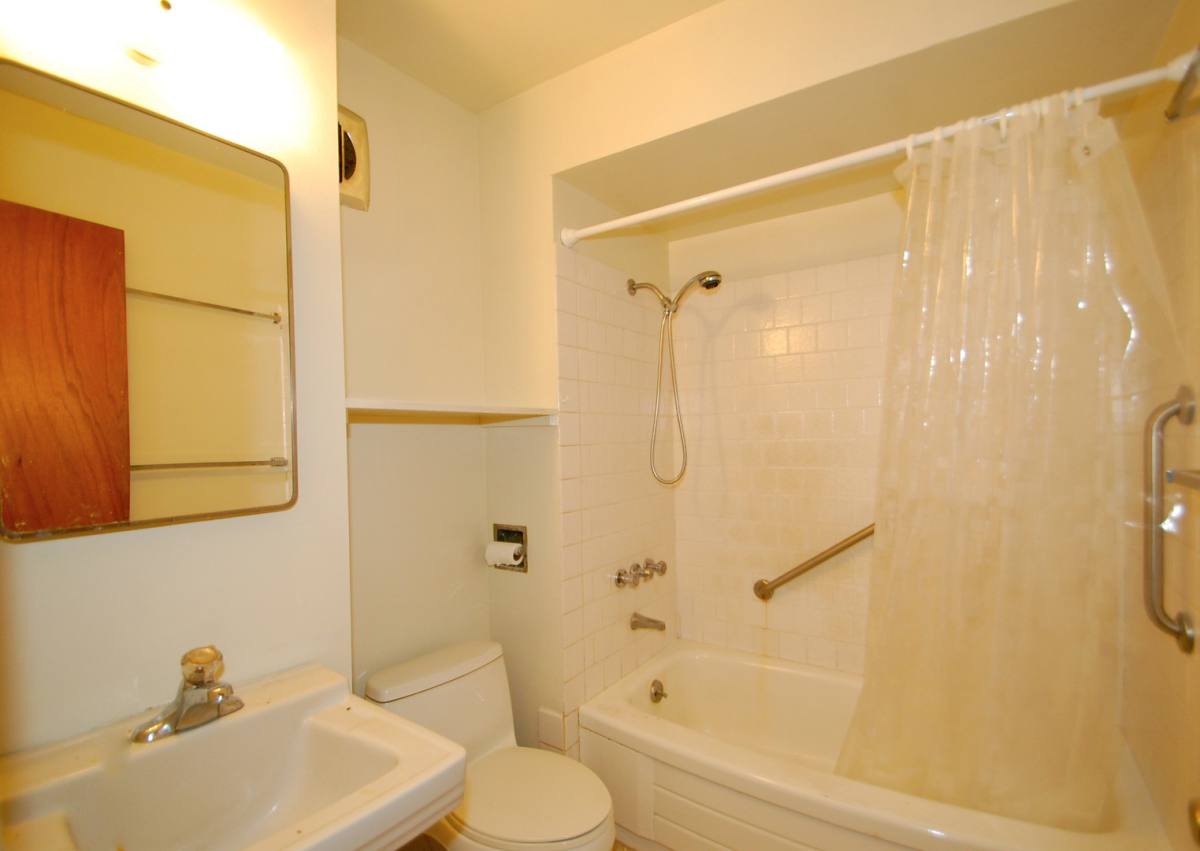 Apartment for rent at 2910 Fulton St, Berkeley, CA 94705