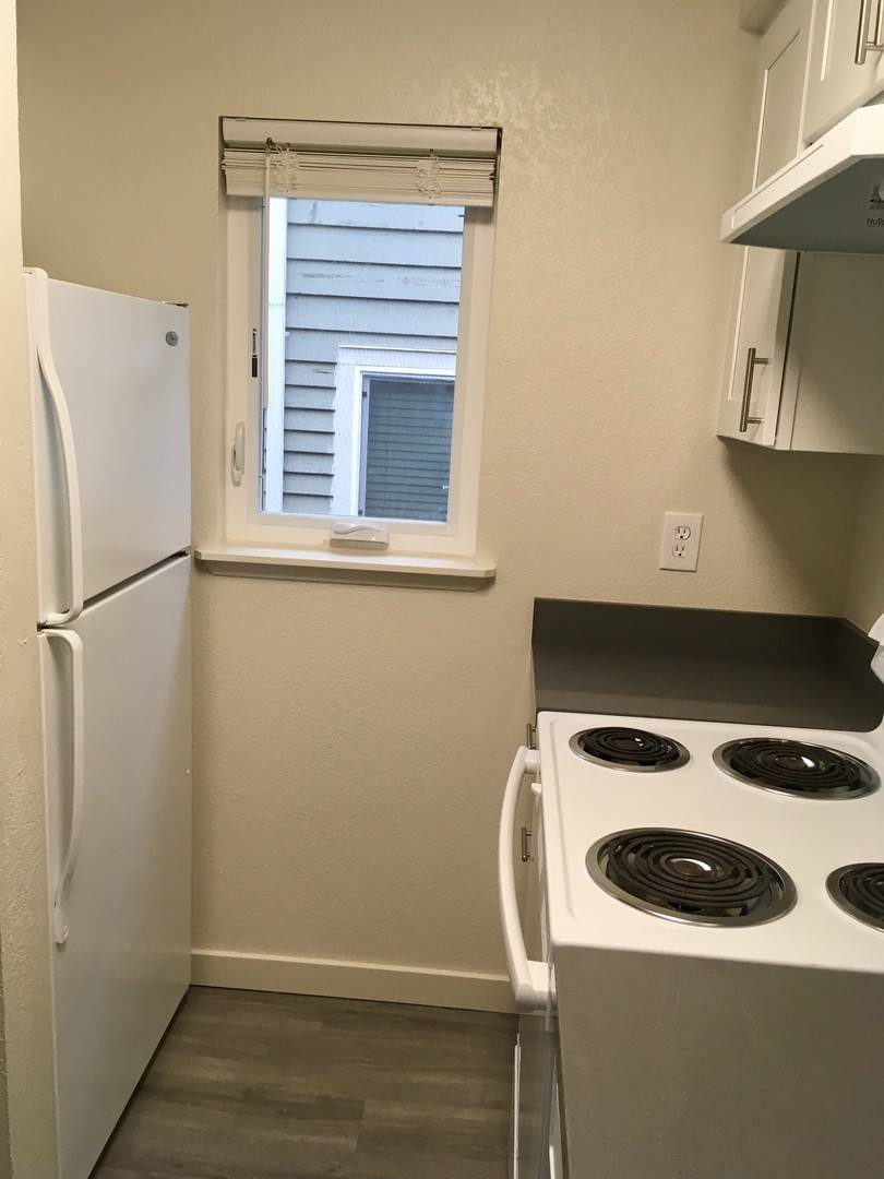 Apartment for rent at 910 N 104th St, Seattle, WA 98133