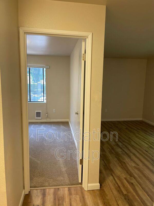 Apartment for rent at 400 10th Ave #111, Seattle, WA 98122