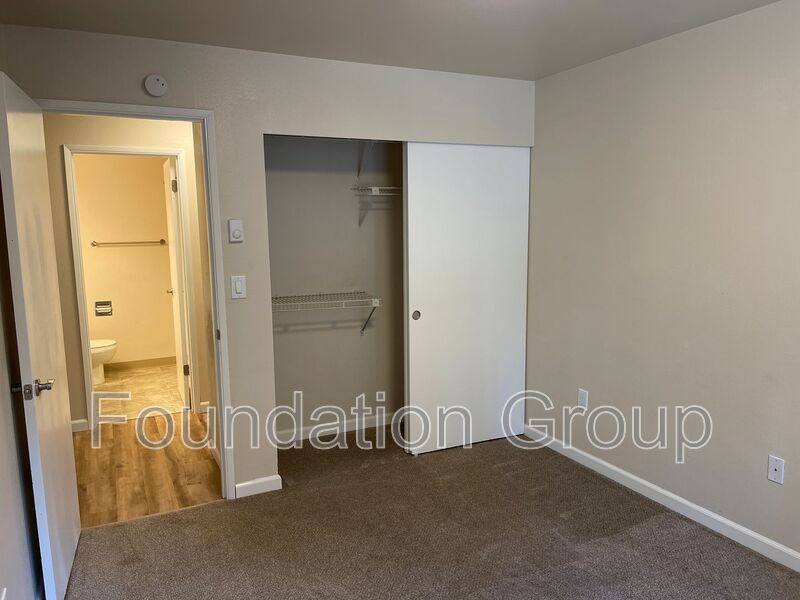 Apartment for rent at 400 10th Ave #111, Seattle, WA 98122