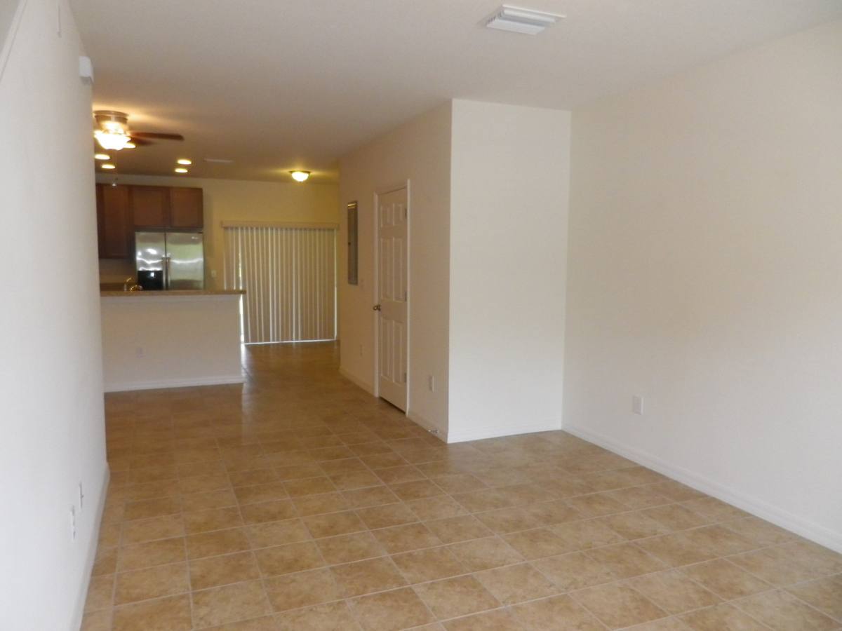 Townhouse for rent at 15965 Fishhawk View Dr, Lithia, FL 33547