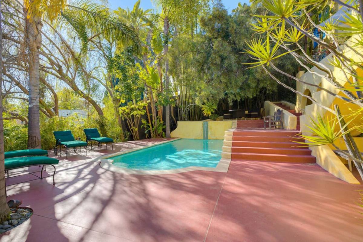 House for rent at 4778 Cromwell Ave, Los Angeles, CA 90027