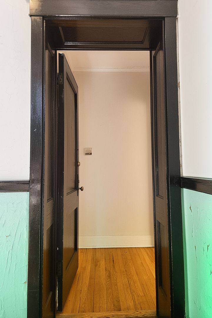 Apartment for rent at 1302 W Rosemont Ave #2, Chicago, IL 60660
