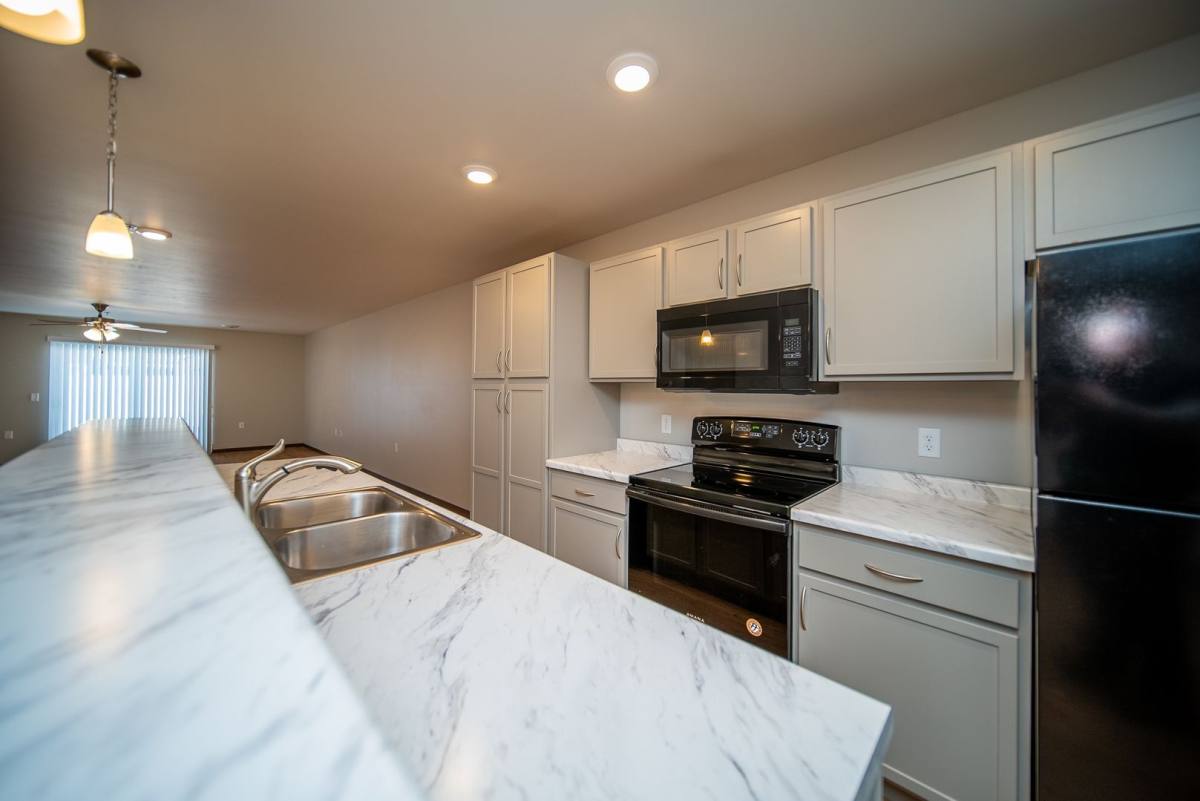 Townhouse for rent at 4802 S Hosta Ave, Sioux Falls, SD 57110