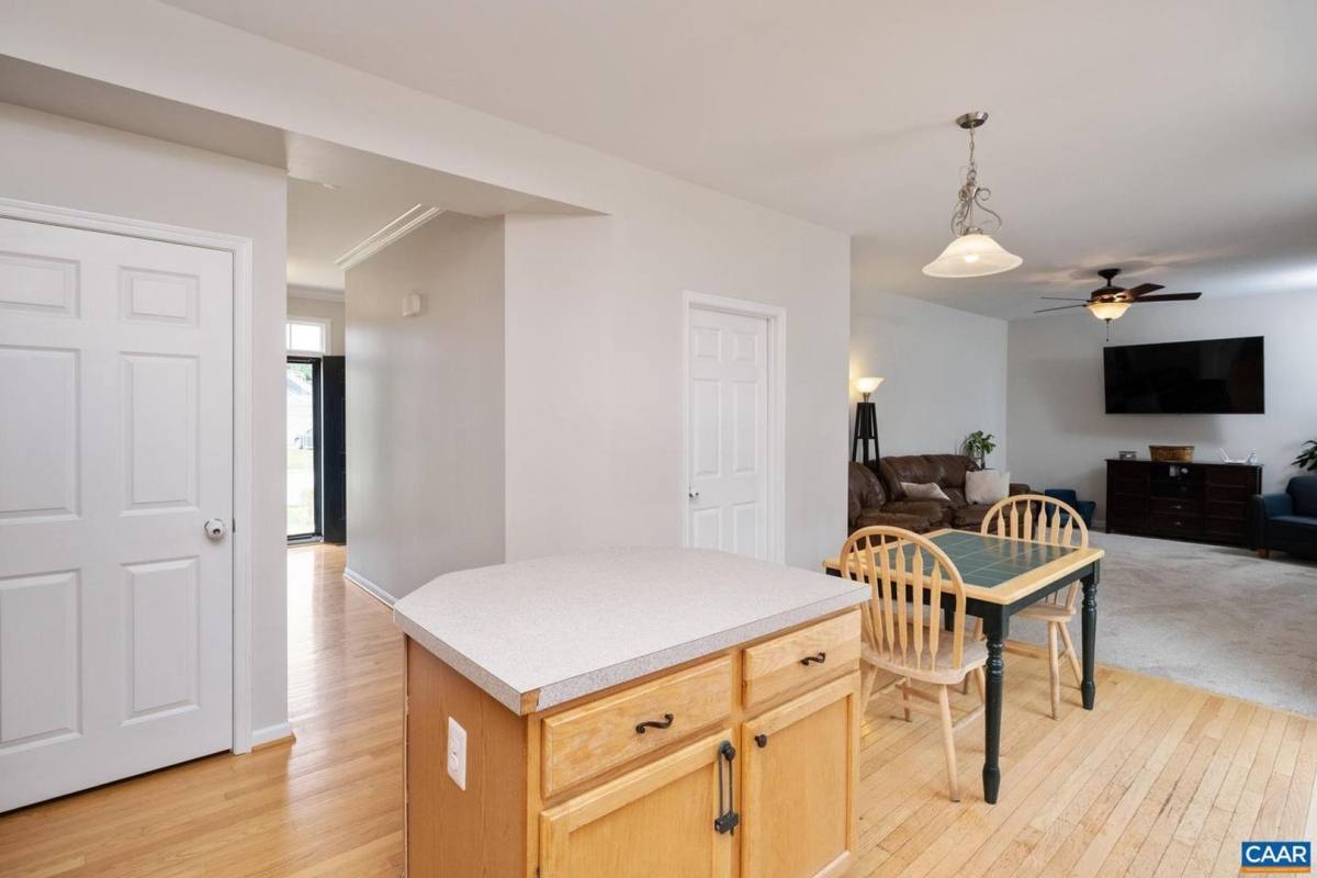 House for rent at 662 Holly Hill Dr, Barboursville, VA 22923