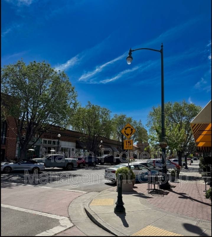 Apartment for rent at 32 W 7th St #C, Tracy, CA 95376