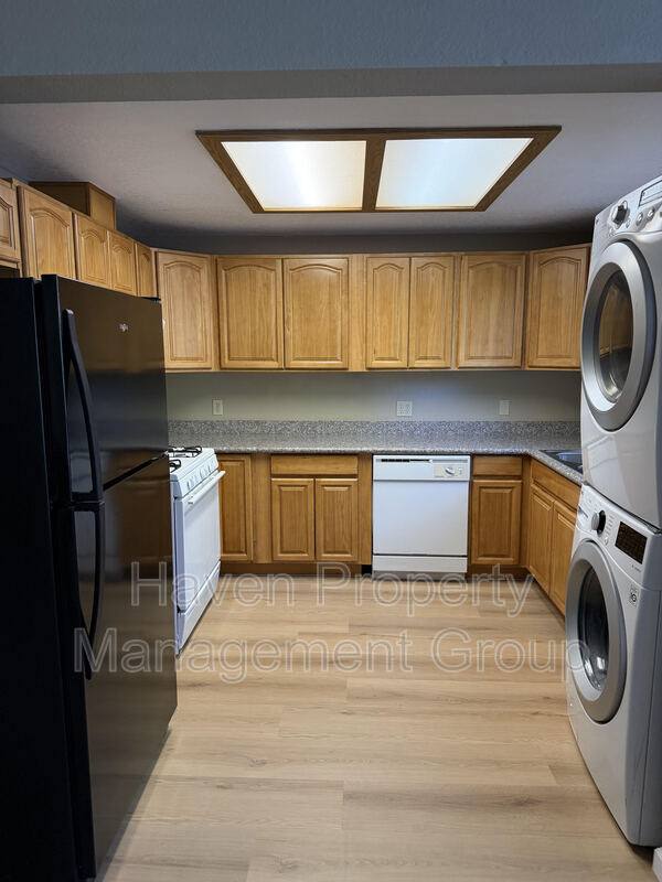 Apartment for rent at 32 W 7th St #C, Tracy, CA 95376