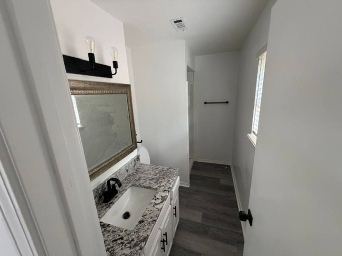 House for rent at 404 Malinda Dr, Fayetteville, AR 72703