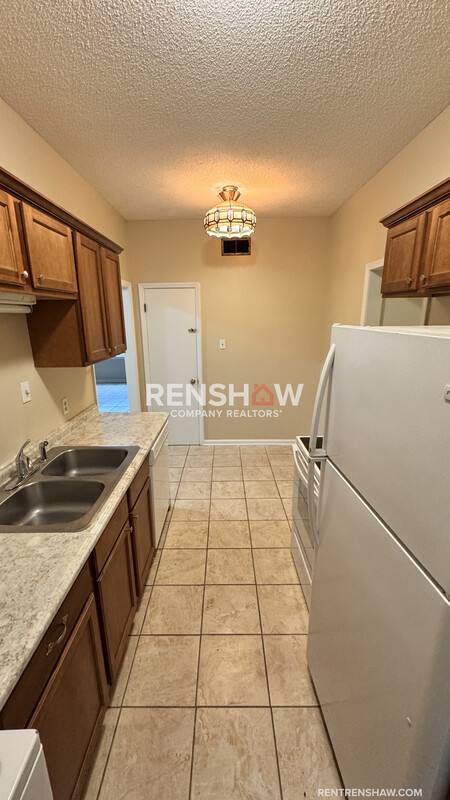 House for rent at 663 Moss Rd, Memphis, TN 38117