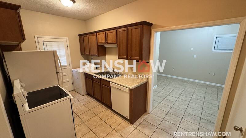 House for rent at 663 Moss Rd, Memphis, TN 38117
