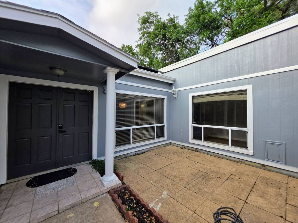 House for rent at 13906 Ella Lee Lane, Houston, TX 77077