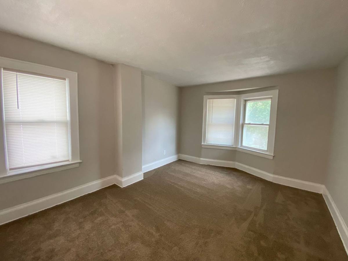 House for rent at 10721 Columbia Ave, Cleveland, OH 44108