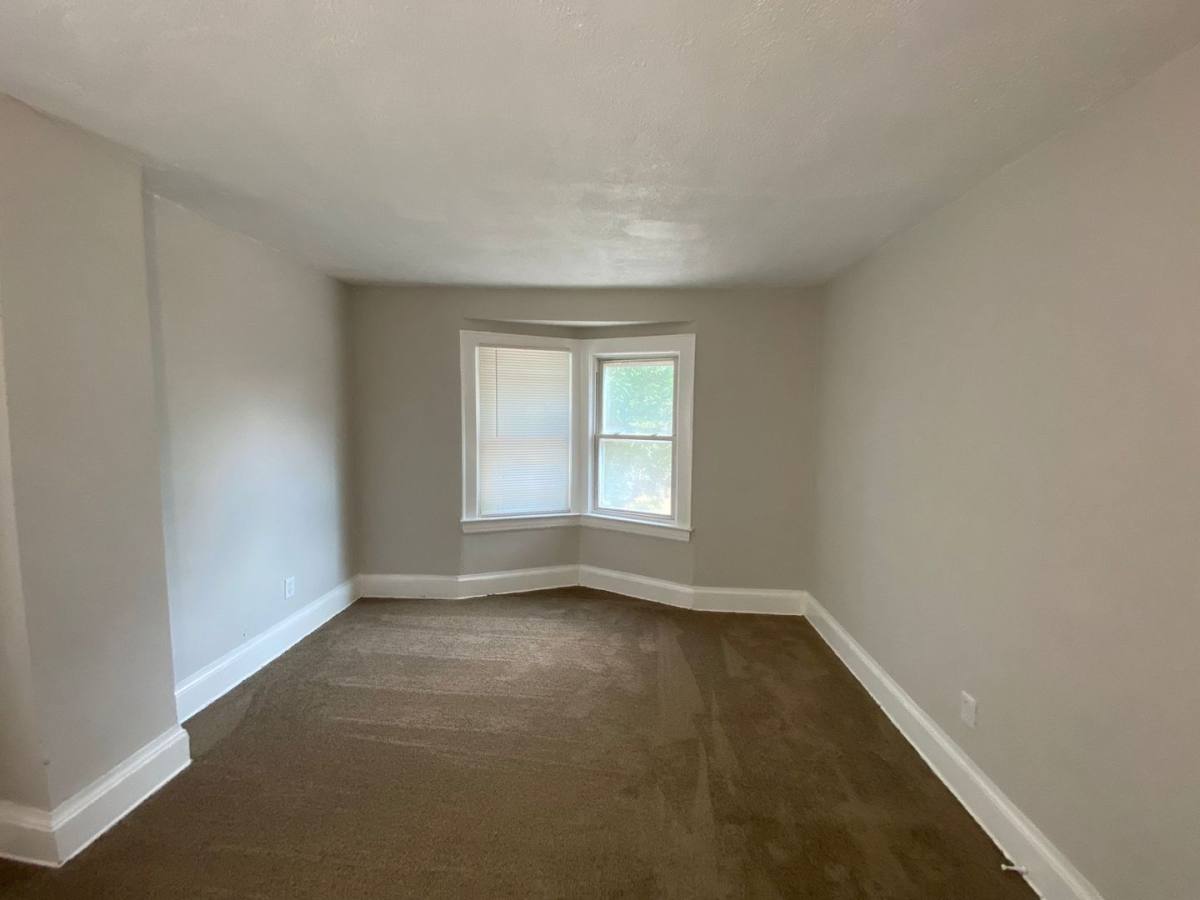 House for rent at 10721 Columbia Ave, Cleveland, OH 44108
