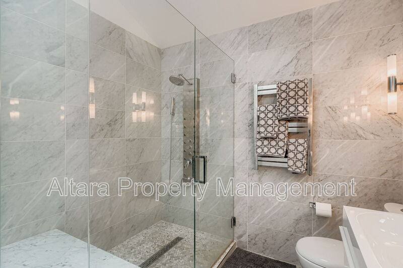 Townhouse for rent at 287 S Holly St, Denver, CO 80246