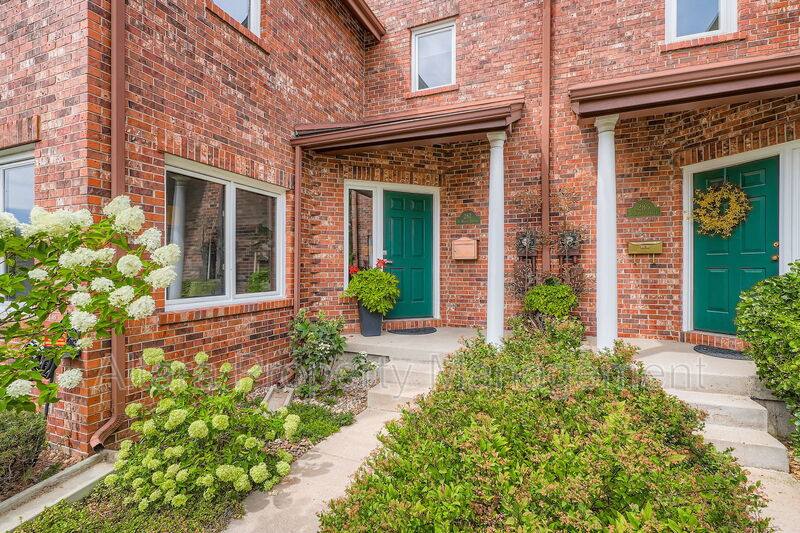 Townhouse for rent at 287 S Holly St, Denver, CO 80246