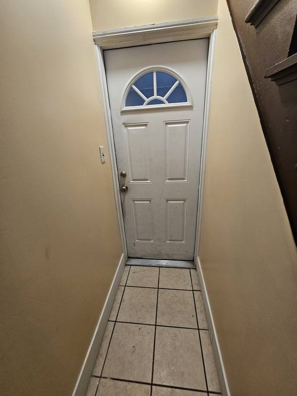 Apartment for rent at 1762 E 33rd St #DOWN, Cleveland, OH 44114