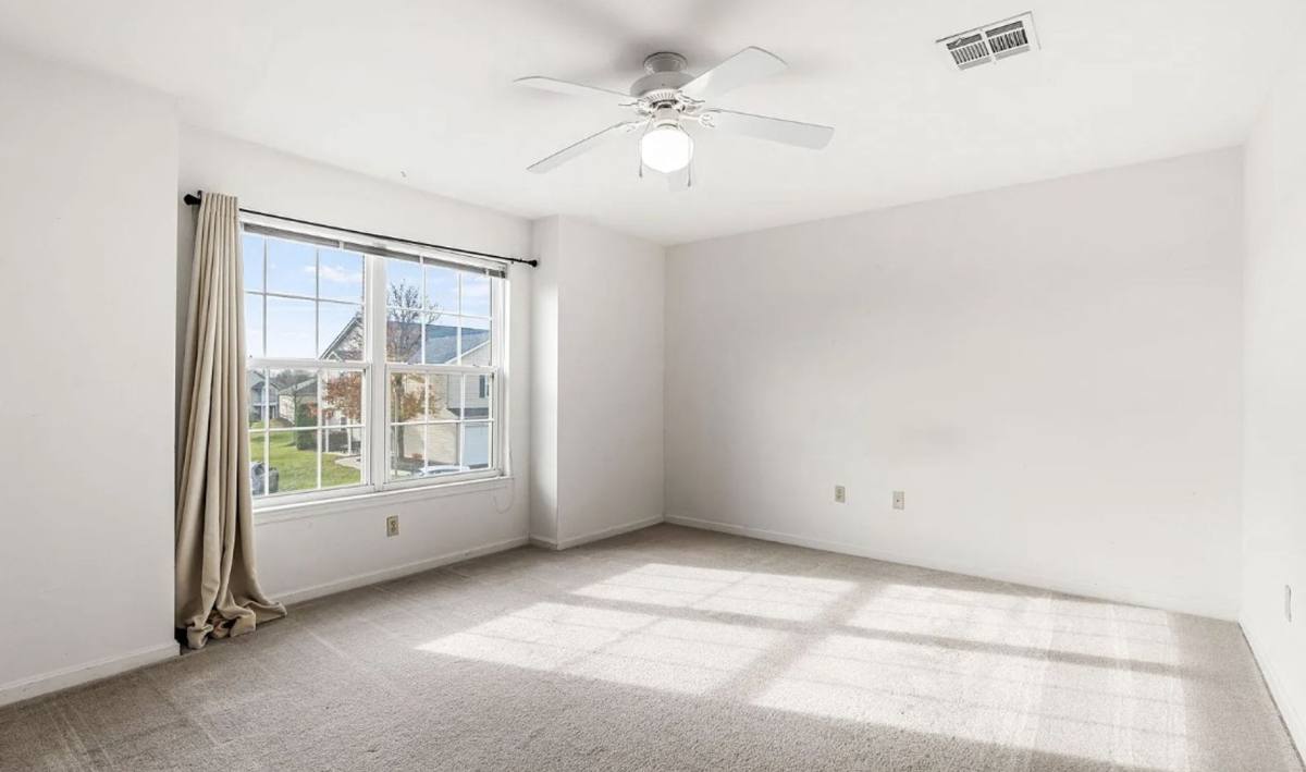 House for rent at 122 Sparrow Rd, Hummelstown, PA 17036