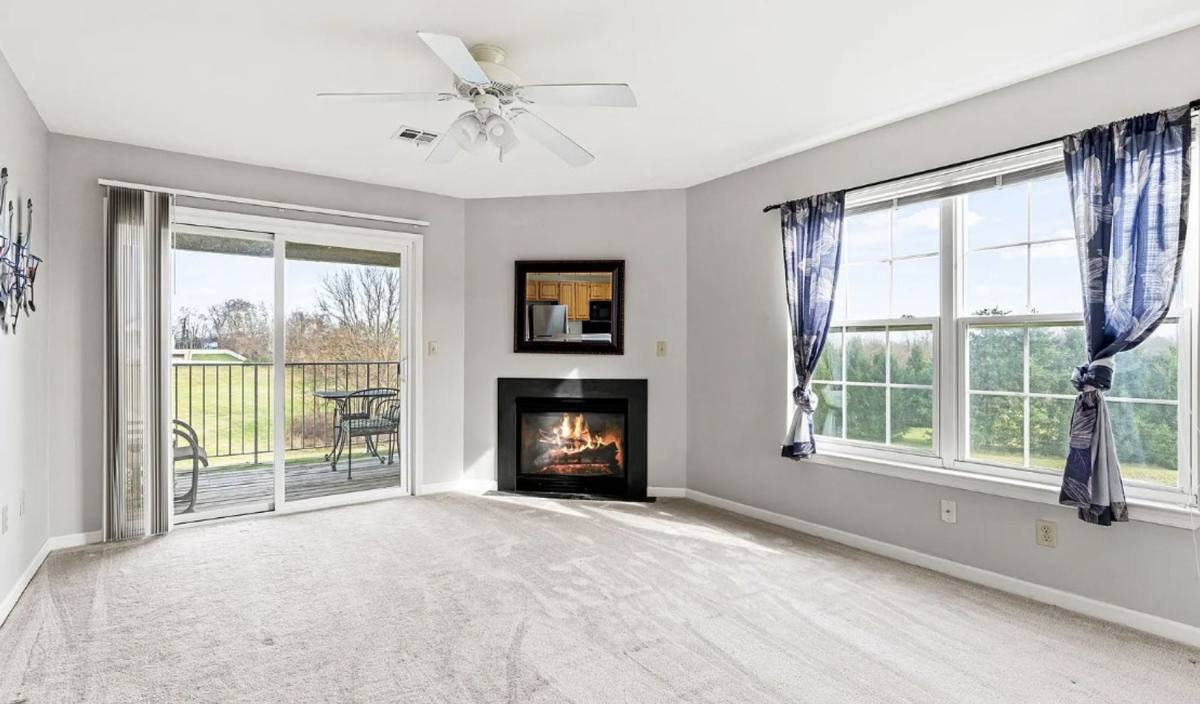 House for rent at 122 Sparrow Rd, Hummelstown, PA 17036