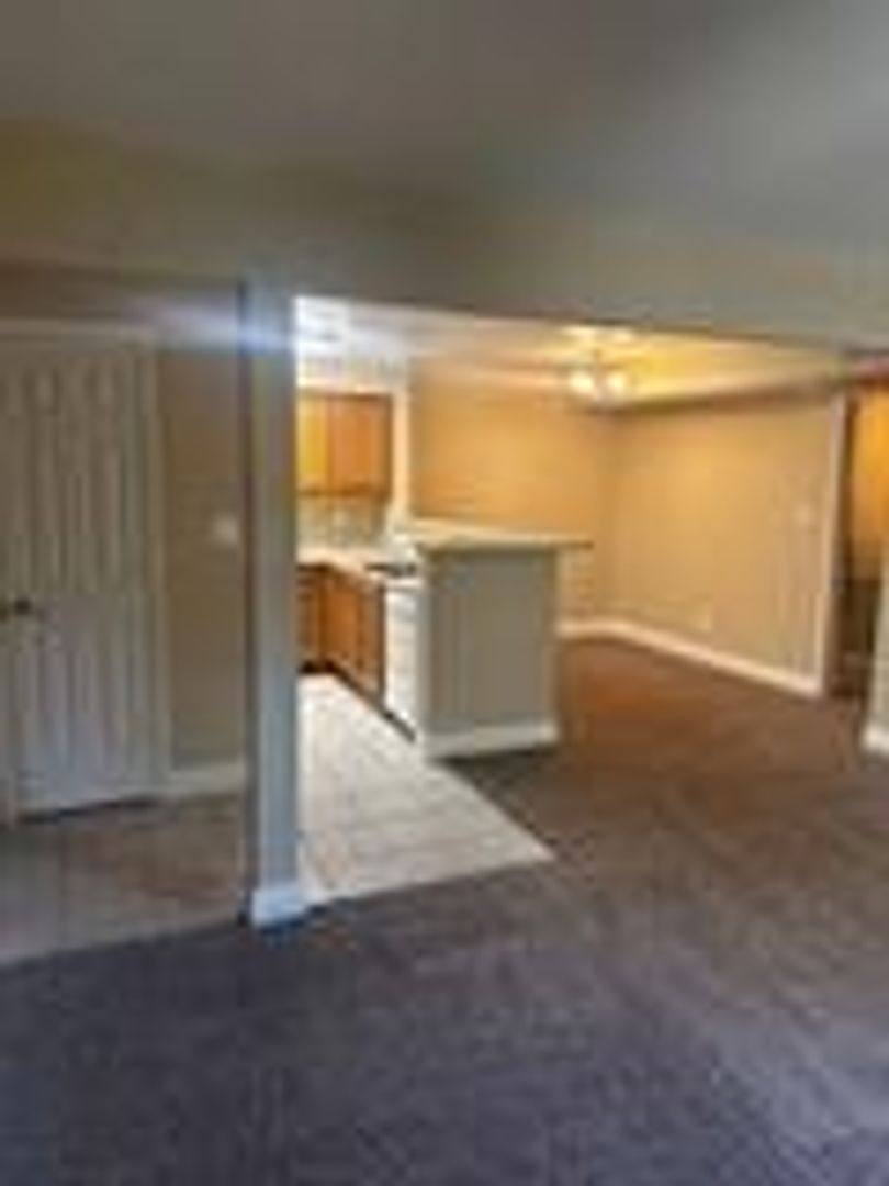 Apartment for rent at 2881 Huntington Blvd, Fresno, CA 93721