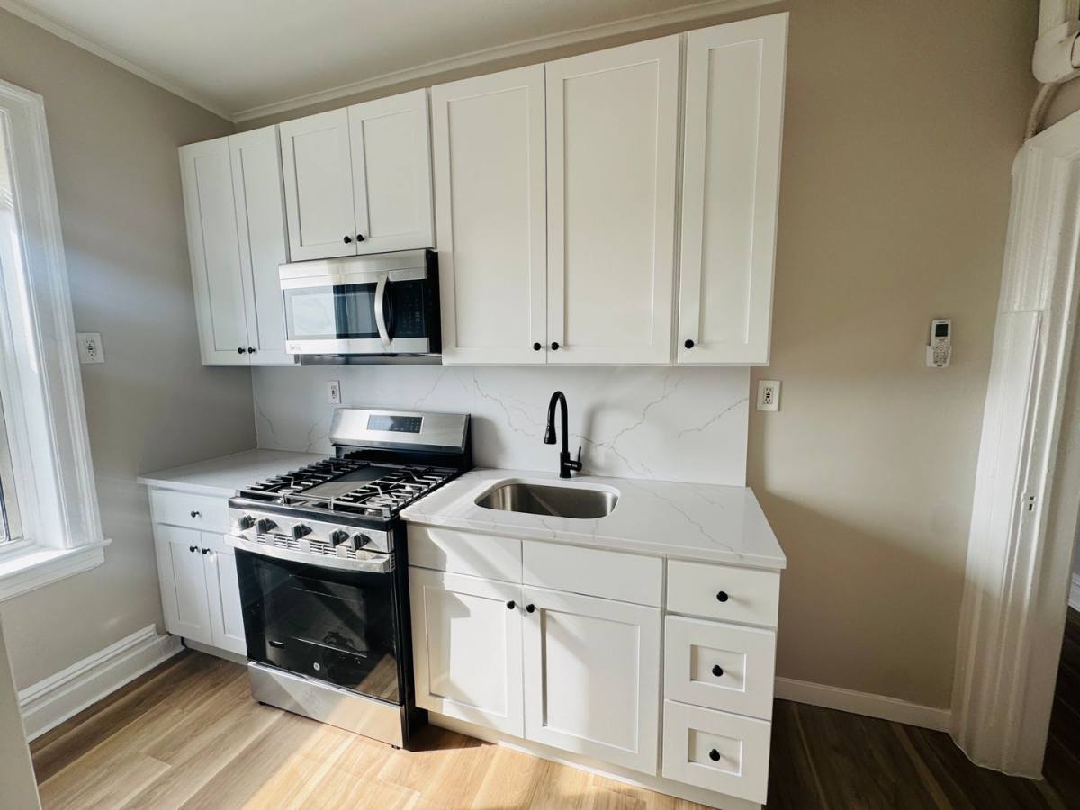 Apartment for rent at 863 Ave C, Bayonne, NJ 07002