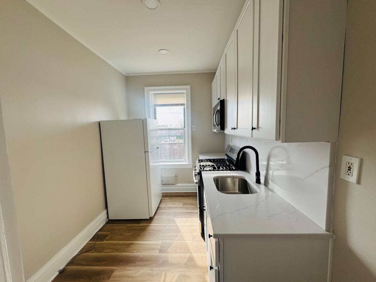 Apartment for rent at 863 Ave C, Bayonne, NJ 07002