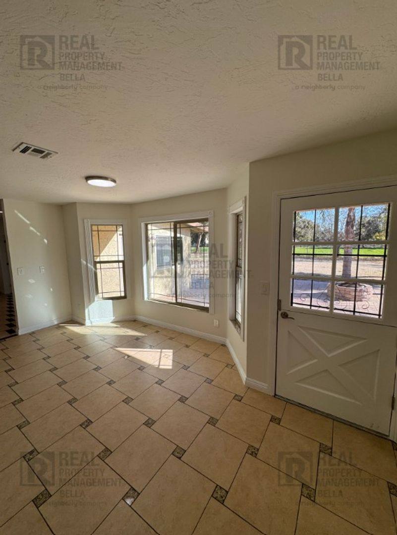 House for rent at 30955 De Portola Rd, Temecula, CA 92592