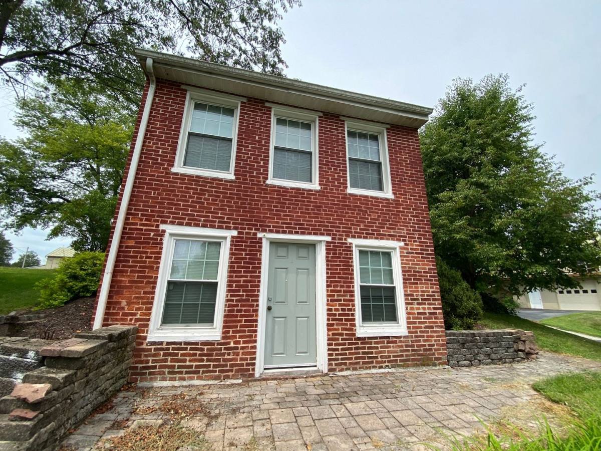 House for rent at 114 N St, Lewisberry, PA 17339