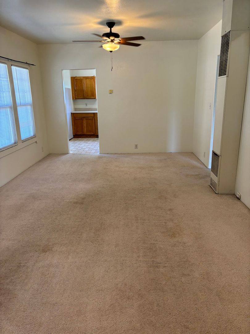 House for rent at 1115 SE Roberts St, Roseburg, OR 97470