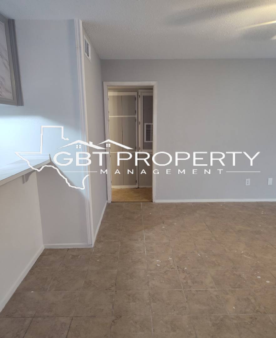 Apartment for rent at 8625 Fireside Dr, Austin, TX 78757