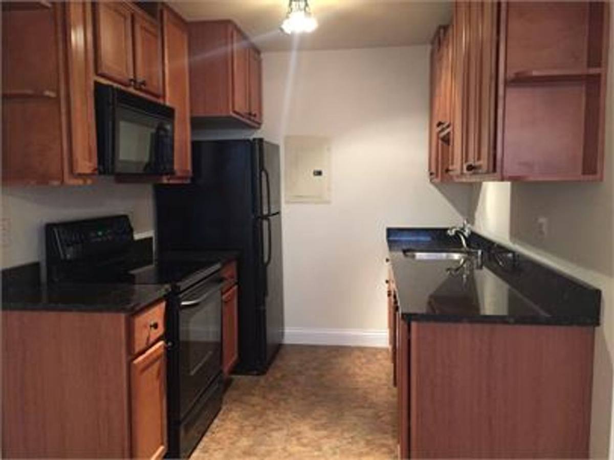 Apartment for rent at 1957 S Euclid, Berwyn, IL 60402