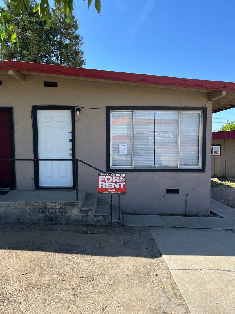 Apartment for rent at 405-425 W Westfield Ave, Porterville, CA 93257