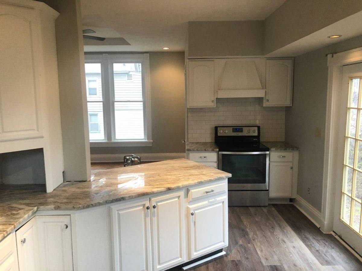 House for rent at 855 Ridgeway Ave, Cincinnati, OH 45229
