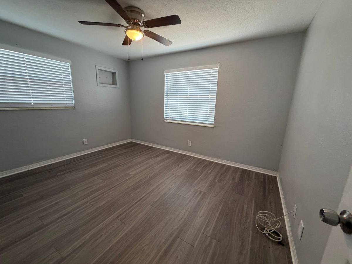 House for rent at 2935 Dr Martin Luther King Jr St, Saint Petersburg, FL 33705