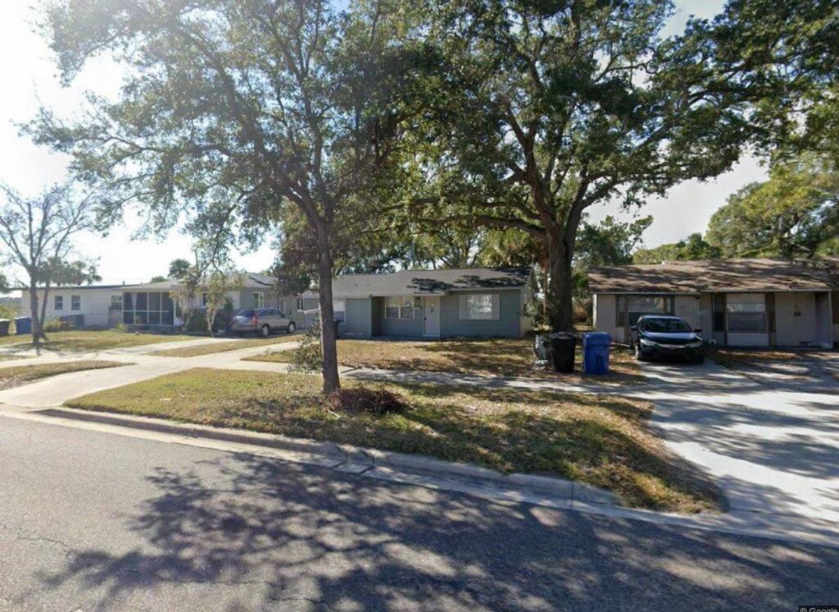 House for rent at 2935 Dr Martin Luther King Jr St, Saint Petersburg, FL 33705