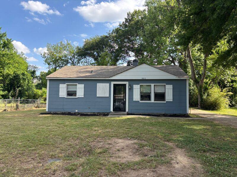 House for rent at 901 Restbrook Ave, Memphis, TN 38127