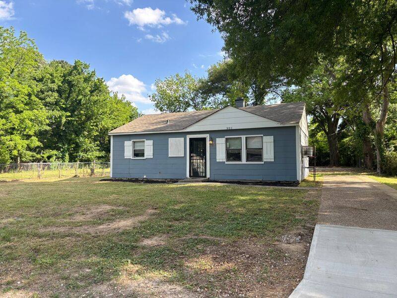 House for rent at 901 Restbrook Ave, Memphis, TN 38127