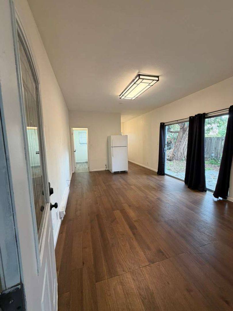 Apartment for rent at 234 5th Ave, Redwood City, CA 94063
