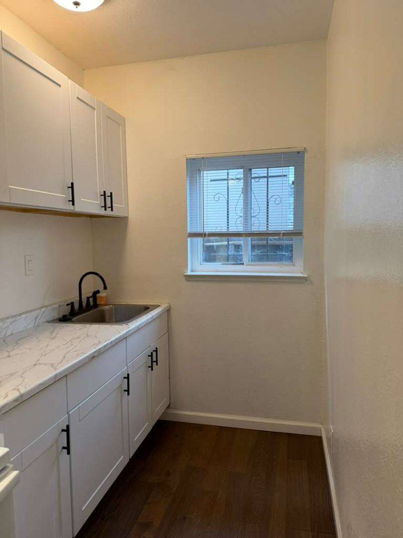 Apartment for rent at 234 5th Ave, Redwood City, CA 94063